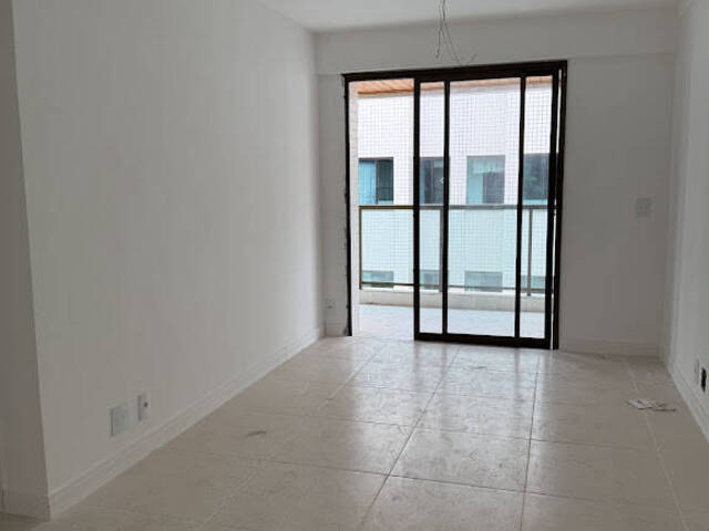 #32 - Apartamento para Venda em Cabo Frio - RJ - 1